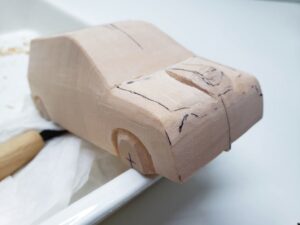 マニアモデルファイル 愛車 旧規格 ＨA21SHB11S スズキ アルトワークス の自作 ミニカー 模型作り -ボンネットダクトのわきの切り込みと削り (9)
