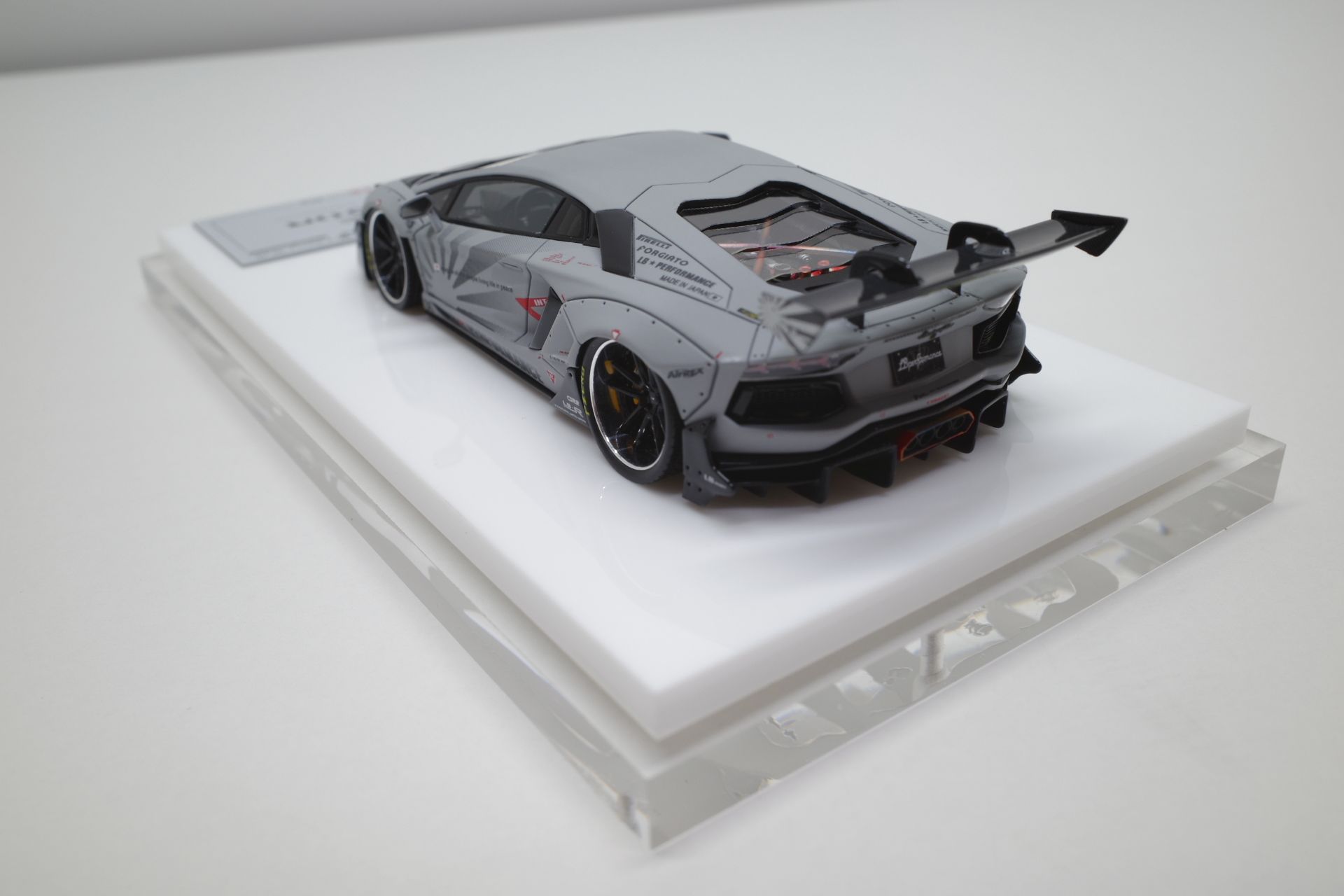 ミニカー FuelMe 1/43 LB LibartyWalk ランボルギーニ アヴェン 