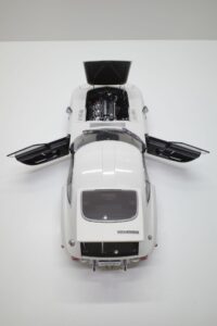 デアゴスティーニ トヨタ 2000GT 1-10 組立済み 完成品 全65号 セット の模型の拡大撮影 (14)