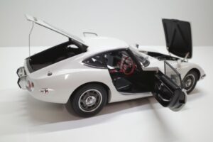 デアゴスティーニ トヨタ 2000GT 1-10 組立済み 完成品 全65号 セット の模型の拡大撮影 (33)