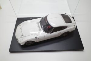 デアゴスティーニ トヨタ 2000GT 1-10 組立済み 完成品 全65号 セットの特注ケースと模型 (5)