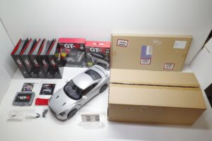 買取事例- イーグルモス GT-R 、冊子、ケース、完成品 セットの全体像 (1)