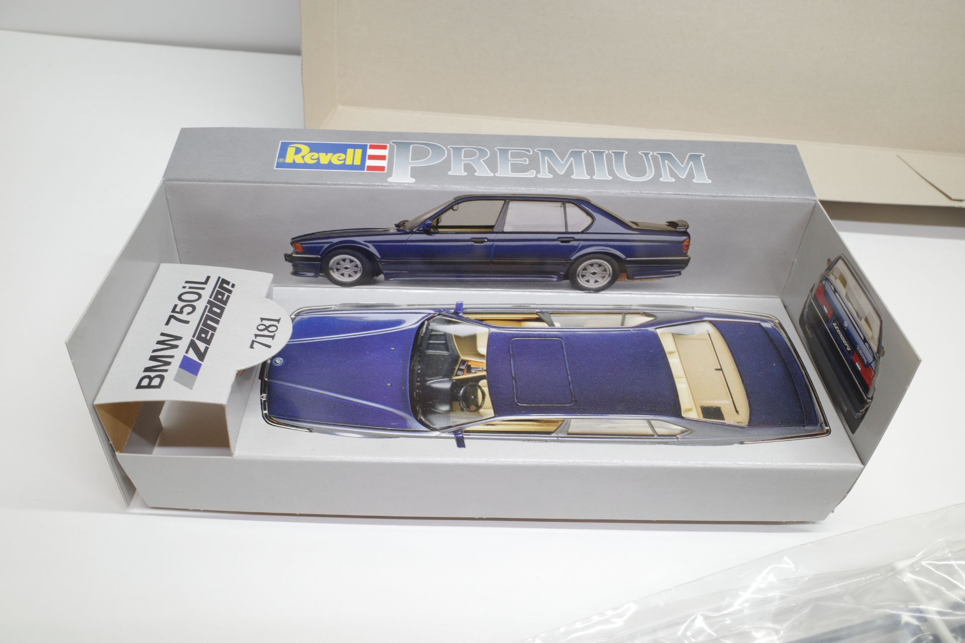 レベル Revell 1/24 BMW 750iL ツェンダー Zender プレミアム BMW