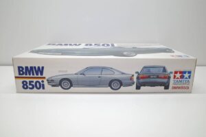 タミヤ レベル Revell 1-24 BMW 850i 絶版品 E31型 エンジン付 フルディスプレイモデル- (8)
