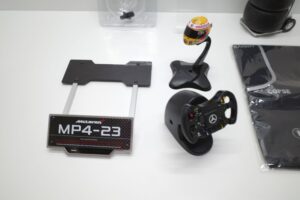 デアゴスティーニ 18 マクラーレン MP4-23 McLaren アクリルケース 付- (105)