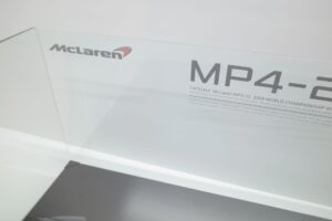 デアゴスティーニ 18 マクラーレン MP4-23 McLaren アクリルケース 付- (141)