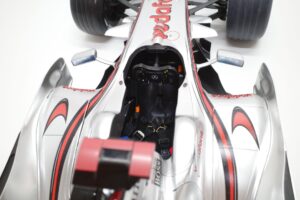 デアゴスティーニ 18 マクラーレン MP4-23 McLaren アクリルケース 付- (69)