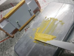愛車 スズキ アルトワークスの 1-24 模型製作のべースをポリパテ修正- (11)