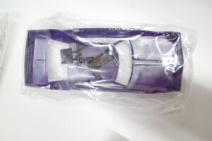ニチモ 1-24 猫目シャコタン 日産 ローレル 2000 SGX ギンギラボディ ペーパードール付き 当時物-未組立– (27)