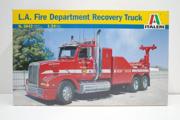 稀少！現在絶版！送料無料！デカール良好！1/24 イタレリ　ITALERI ルノー　スーパーマグナム　RENAULT SUPER MAGNUM デカール・エッチング :: イタレリ カタログ 2025（英語版）（新製品