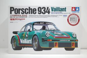 12056 56 タミヤ 1-12 Porsche ポルシェ 934 ヴァイラント Vaillant (エッチングパーツ付き) 1976 ビッグスケール 未組立– (1)