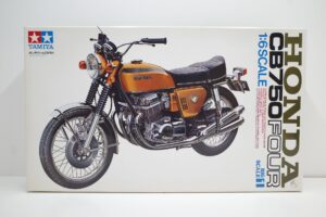 16001 タミヤ 1-6 Honda Dream ホンダ ドリーム CB750 FOUR ビッグスケール オートバイバイク 未組立 プラモデル– (3)