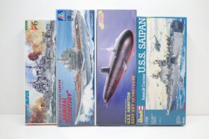 05033 Revell レベル 1-700 USS Saipan サイパン 他 未組立 プラモデル- (2)