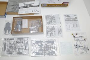 童友社 1-72 F-14A トムキャット ジョリーロジャース- (6)