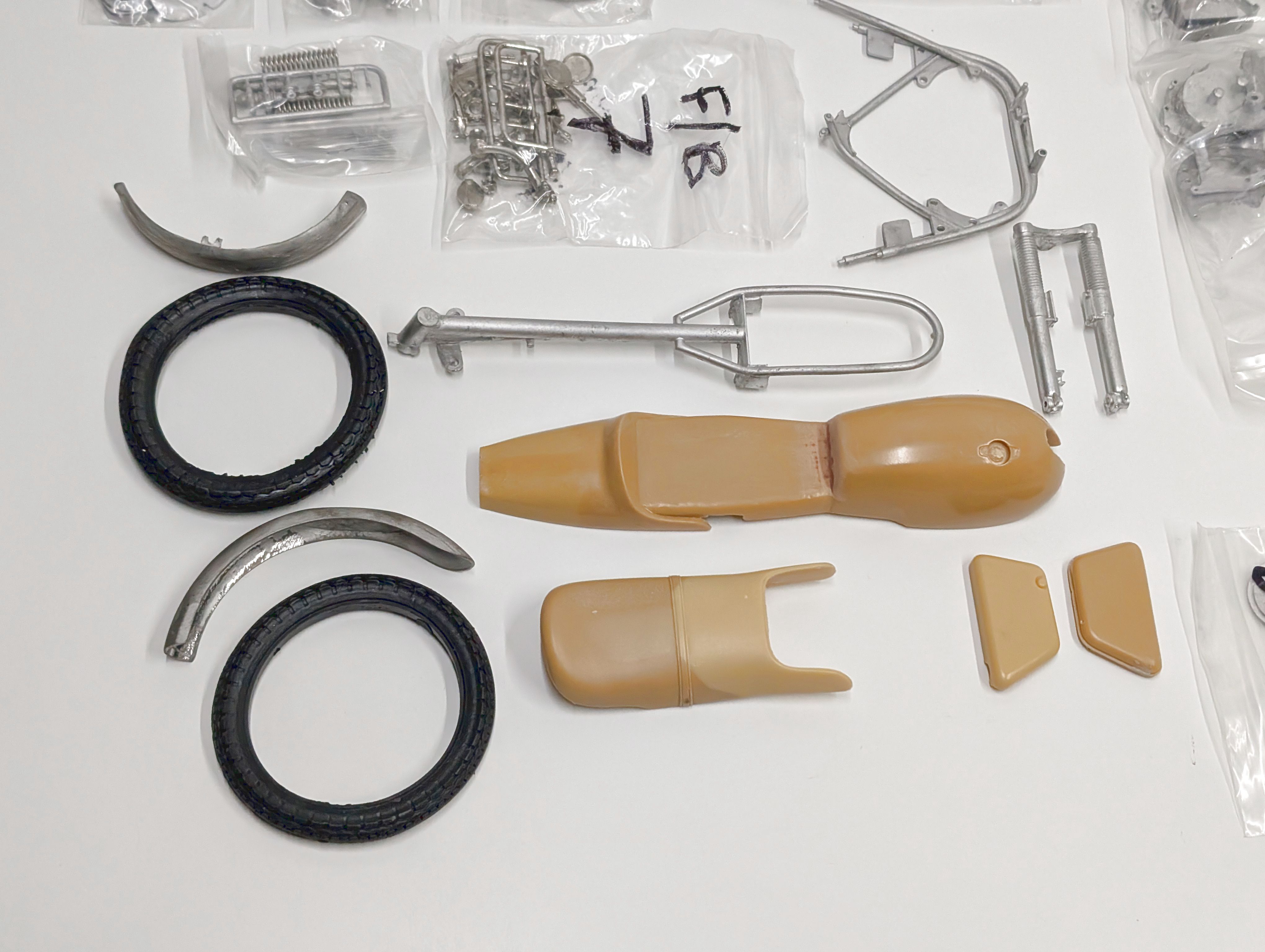 A&e Model Design Cop R.A.E.Models/RAEモデル 1/8 Norton Commando 750 ノートン コマンド Fastback ファストバック ...