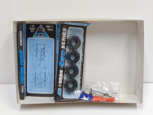 AR-106B No.2 ARII アリイ 1-24 ニッサン SAFARI サファリ 四駆 4WD カスタムピックアップ仕様車 モーターライズ プラモデル- (23)